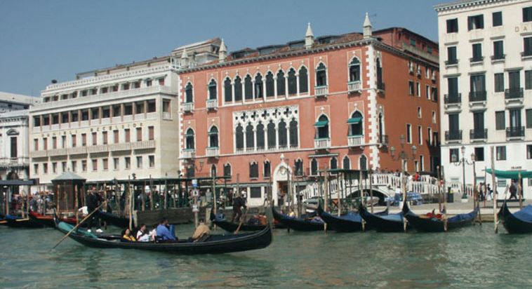 Le boukouteur Gilbert Ondongo : Palace à Venise et villa au Portugal