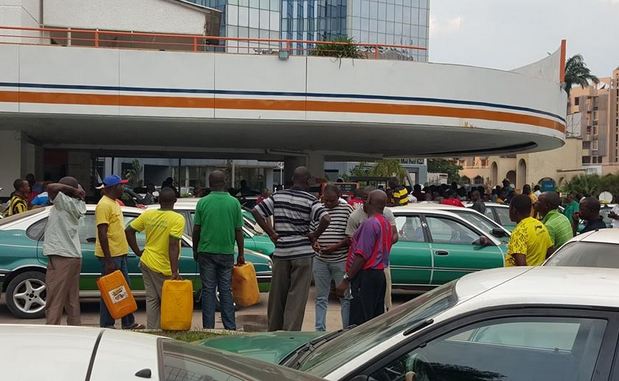 Hausse des prix de carburant, de l’eau et de l’électricité au Congo : Le gouvernement Makosso II rattrapé par ses mensonges