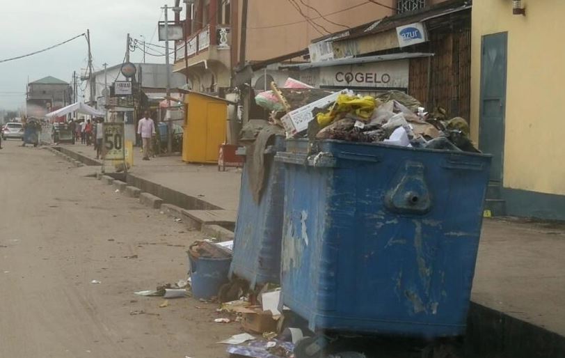 Congo-Brazzaville : Colère dans la capitale due aux montagnes d’ordures non ramassées
